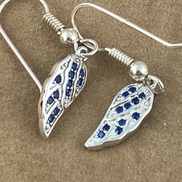 Blue Sapphire 925 Solid Sterling Silver Wing Earrings - Picture 4 of 4